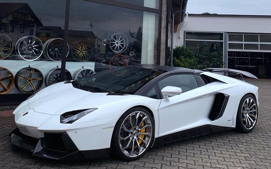 Lamborghini Aventador LP700-4 Roadster on Forgiato Wheels (Navaja-ECX) '2019
